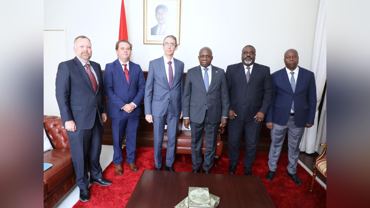 Minister Téte António Meets U.S. Chargé D'Affaires