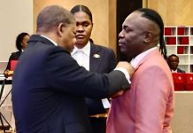 João Lourenço Accused of Using Medals as Propaganda João Lourenço Accused of Using Medals as Propaganda