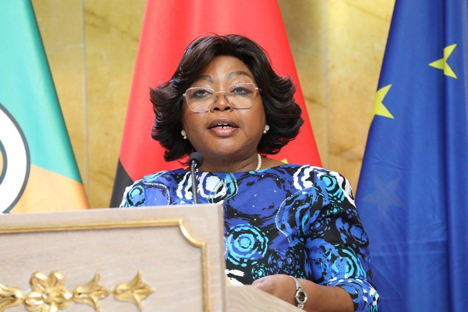 Vice President Visits Angolan Embassy in US Vice President Visits Angolan Embassy in US