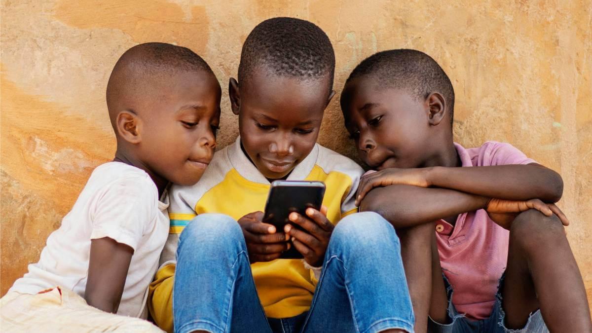 Governor Defends Fight against Child Exploitation in Namibe Governor Defends Fight against Child Exploitation in Namibe