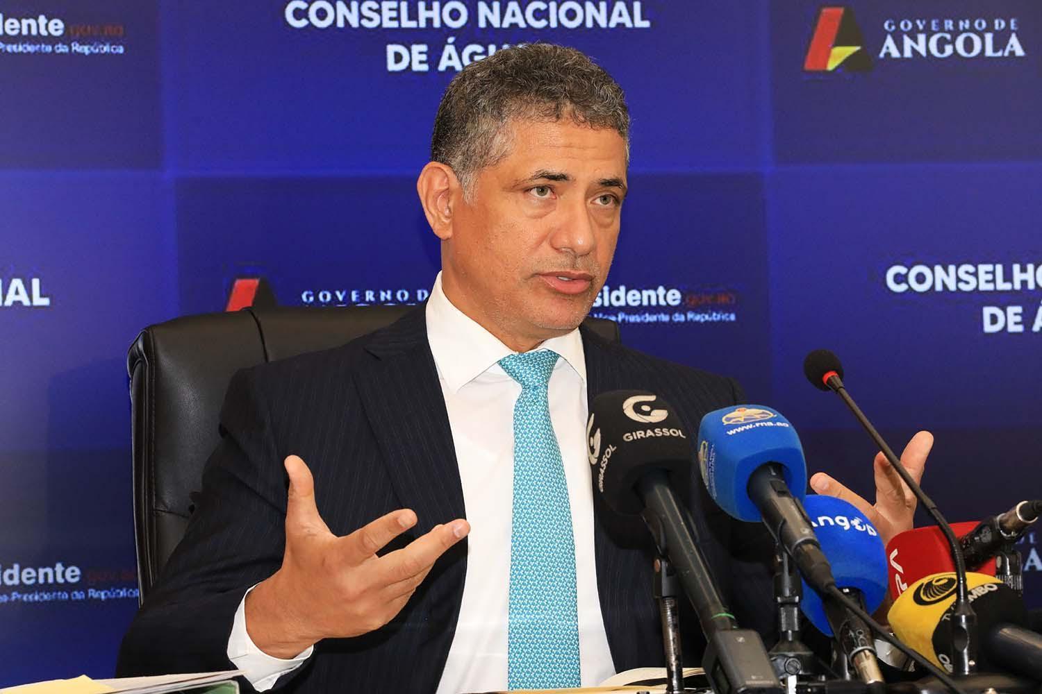 Minister Rui Falcão Highlights Qualities of Young African Athletes Minister Rui Falcão Highlights Qualities of Young African Athletes