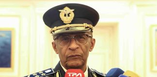 Over 60 Angolan Officers Decorated with Defense Medals Over 60 Angolan Officers Decorated with Defense Medals