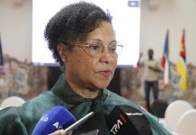 Artificial Intelligence far from Replacing Teachers Artificial Intelligence far from Replacing Teachers