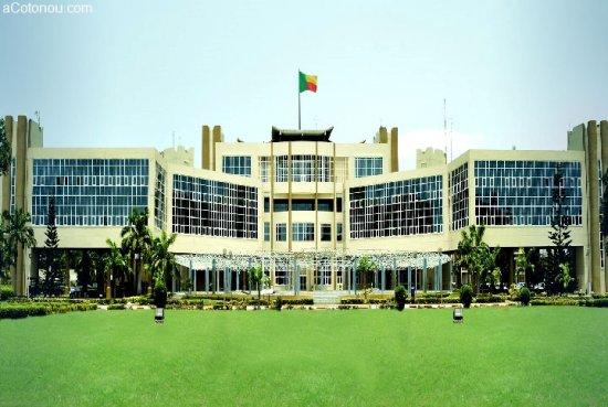 Le Bénin reçoit le prix de la meilleure opération financière de l’année 2022 Le Bénin reçoit le prix de la meilleure opération financière de l’année 2022