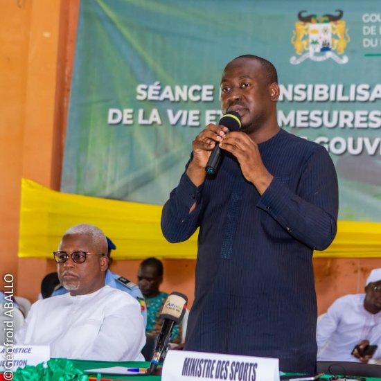 Quenum et Homéky sensibilisent à Bopa sur les sorties d’engrais Quenum et Homéky sensibilisent à Bopa sur les sorties d’engrais