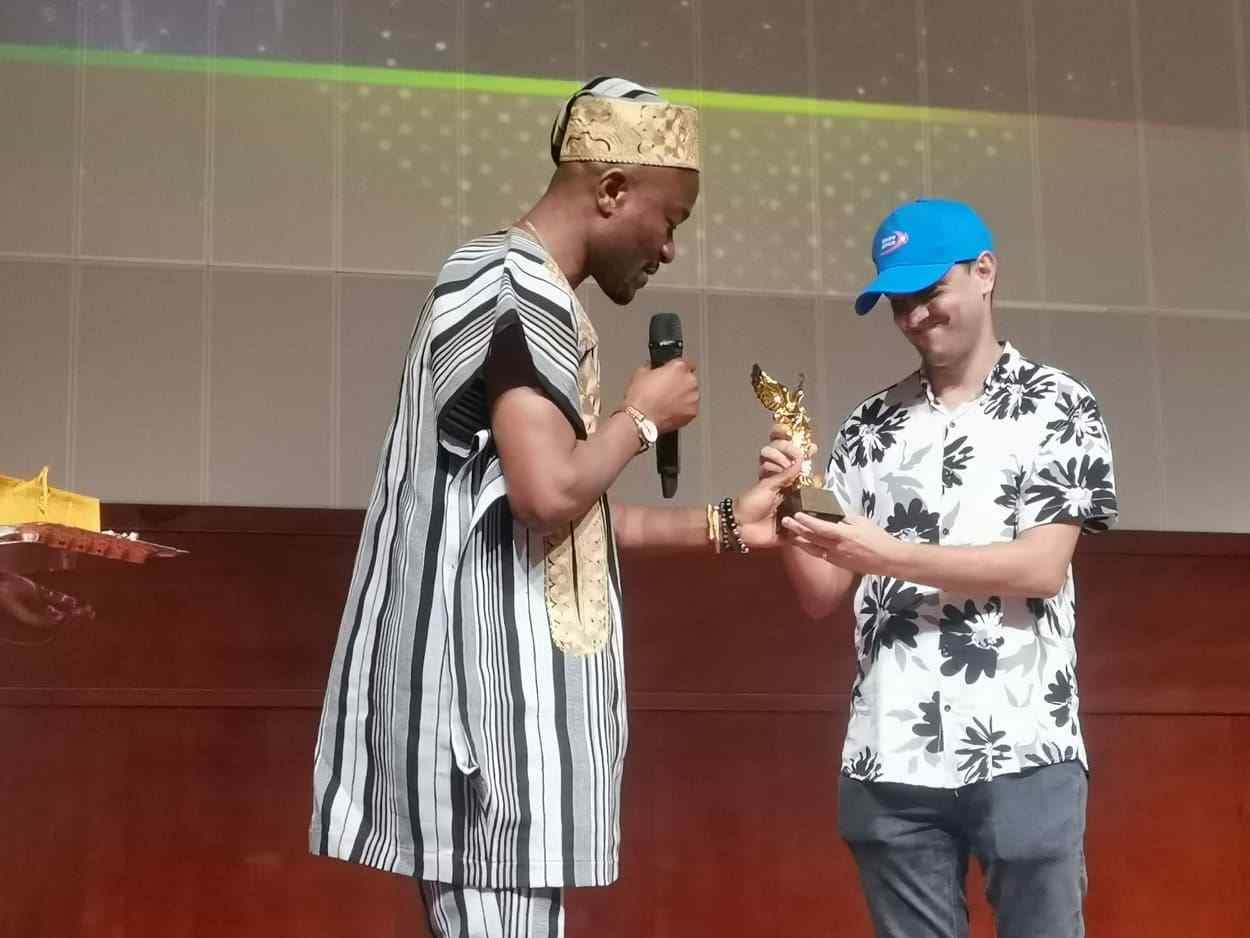 Bénin Showbiz Awards 2022: Moov Africa distingué meilleur opérateur GSM de l’année