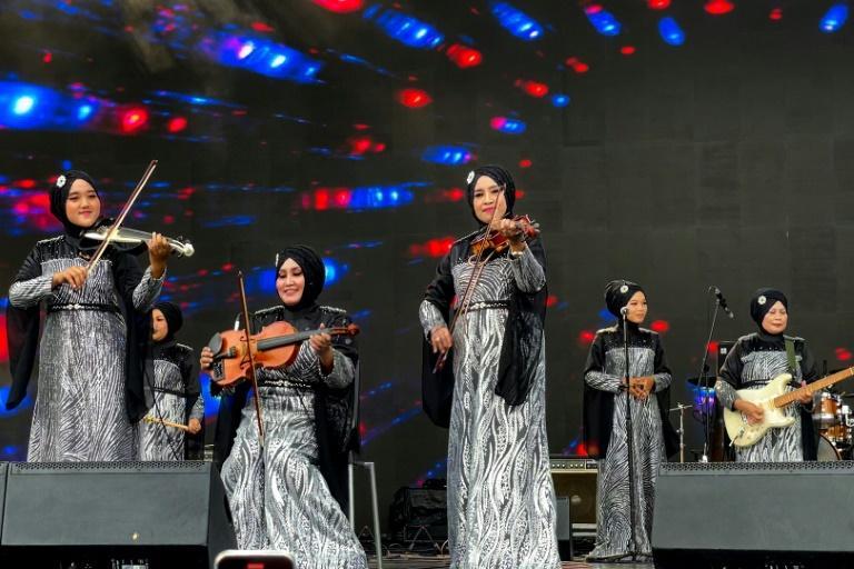 Les musiciennes du groupe Nasida Ria, idoles des jeunes Indonésiens