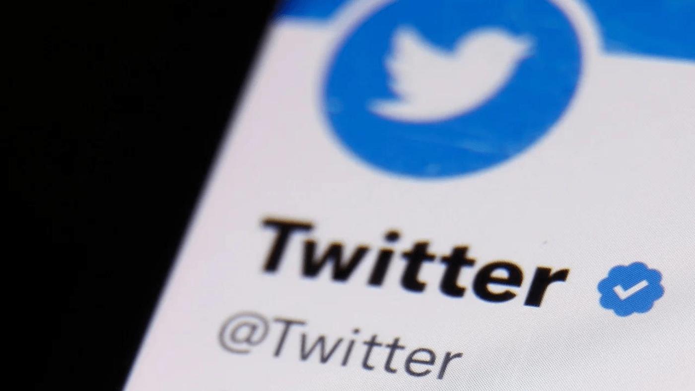 Twitter supprime les coches bleues des comptes vérifiés Twitter supprime les coches bleues des comptes vérifiés