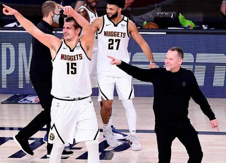 NBA: Michael Malone, Nikola Jokic et Jamal Murray. Le « Big Three » des Nuggets qui ont mené Denver à son premier titre NBA: Michael Malone, Nikola Jokic et Jamal Murray. Le « Big Three » des Nuggets qui ont mené Denver à son premier titre