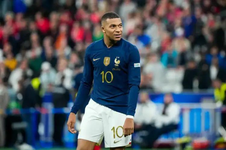 Gibraltar – France : La grande première pour Samba et une attaque Giroud, Coman et Mbappé ! Voici les compos Gibraltar – France : La grande première pour Samba et une attaque Giroud, Coman et Mbappé ! Voici les compos