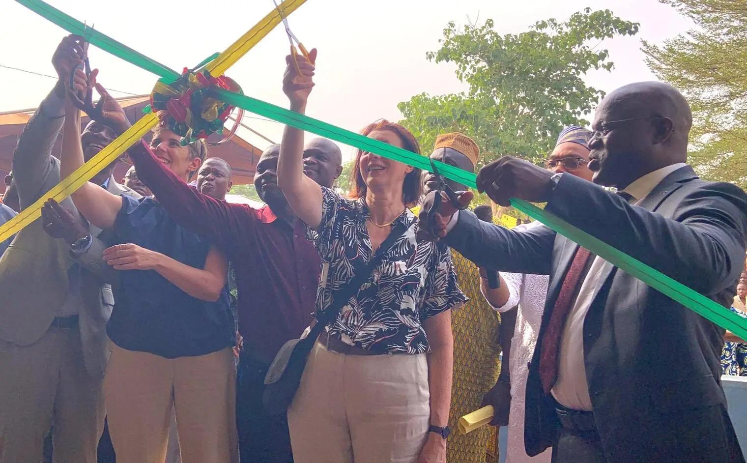 le gouvernement et l’AFD inaugurent des infrastructures scolaires à Za-Kpota le gouvernement et l’AFD inaugurent des infrastructures scolaires à Za-Kpota