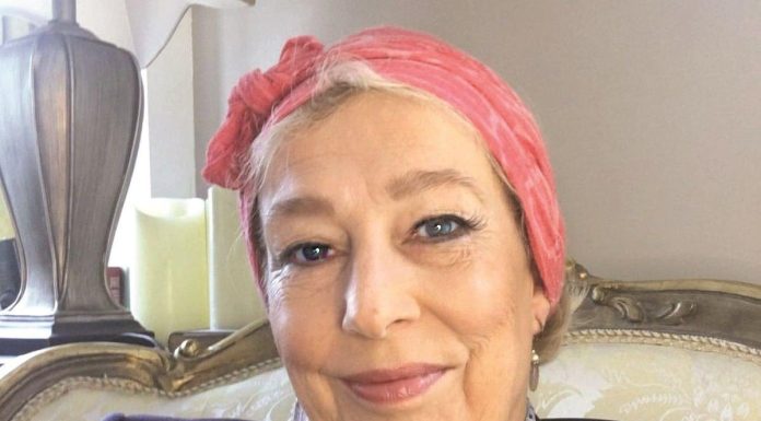 Yvonne Ridley: L’Injustice Me Tient Éveillée, pas la Critique Yvonne Ridley: L’Injustice Me Tient Éveillée, pas la Critique