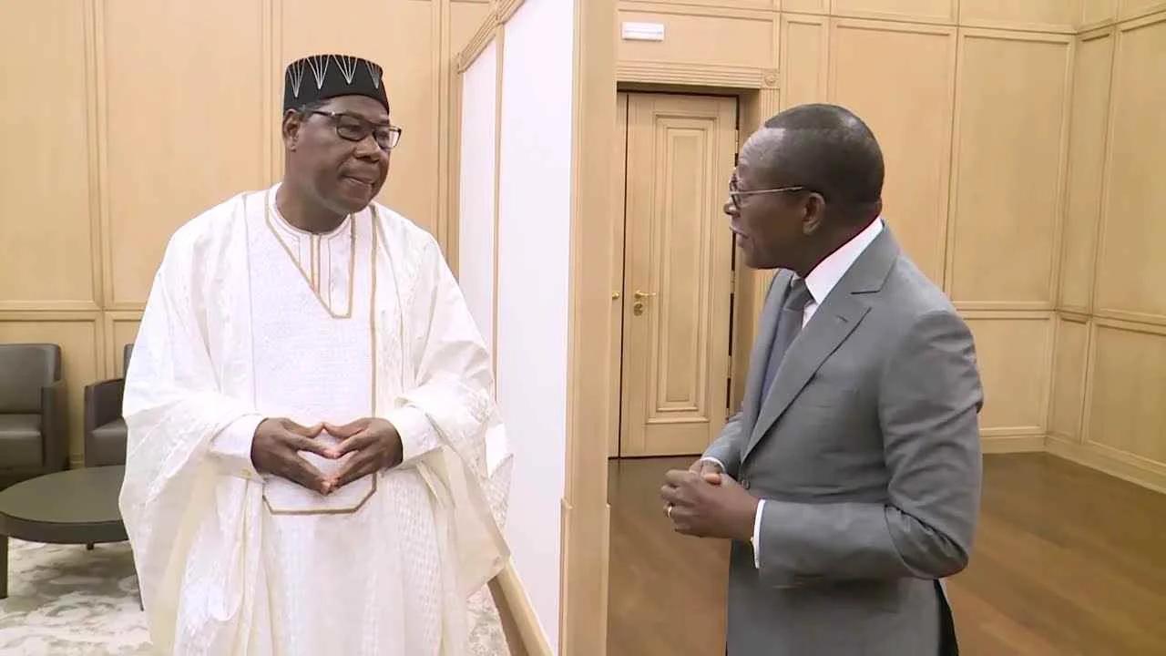 Rencontre Talon-Yayi: Dialogue de Trop ou Sagesse Politique Rencontre Talon-Yayi: Dialogue de Trop ou Sagesse Politique