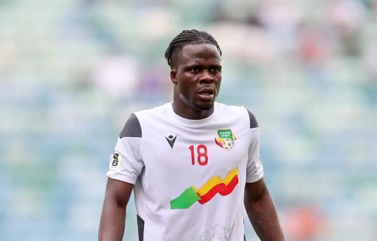 Junior Olaitan S'excuse Pour Échange De Maillot Avec Osimhen Junior Olaitan S'excuse Pour Échange De Maillot Avec Osimhen