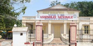 Révision De La Constitution Par Les Députés Majoritaires Révision De La Constitution Par Les Députés Majoritaires