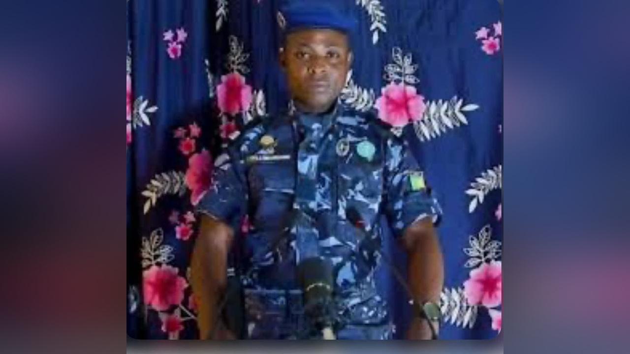 Officier de police en garde à vue pour vidéo incendiaire Officier de police en garde à vue pour vidéo incendiaire