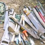 Découverte D’Armes Militaires Chez Un Homme À Djougou Découverte D'Armes Militaires Chez Un Homme À Djougou