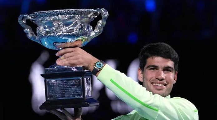 Alcaraz Bat Djokovic Et Réalise Le Grand Chelem Alcaraz Bat Djokovic Et Réalise Le Grand Chelem