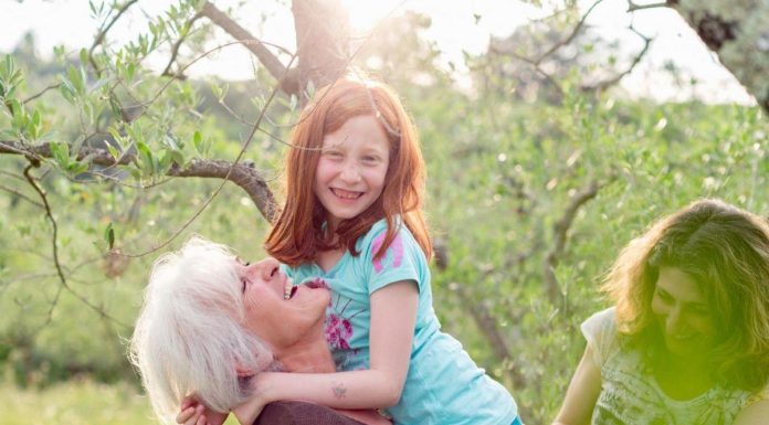 Garder ses petits-enfants, c’est bon pour le cerveau ! Garder ses petits-enfants, c'est bon pour le cerveau !