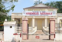 Deux Groupes Parlementaires Officiellement Constitués Deux Groupes Parlementaires Officiellement Constitués