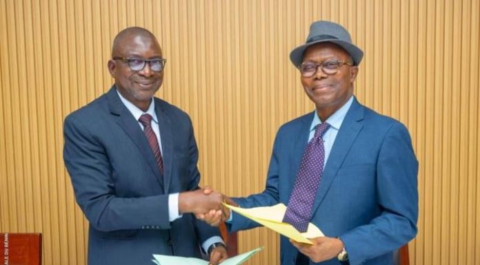 Abou Torou Prend Fonction Sous Joseph Djogbénou Abou Torou Prend Fonction Sous Joseph Djogbénou