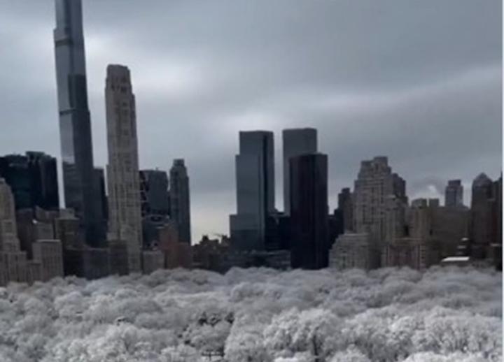 Tempête de la Décennie: Blizzard dans le Nord-Est US Tempête de la Décennie: Blizzard dans le Nord-Est US