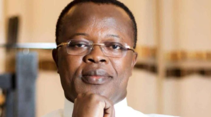 Éric Houndété Prend l’Intérim des Démocrates au Bénin Éric Houndété Prend l'Intérim des Démocrates au Bénin