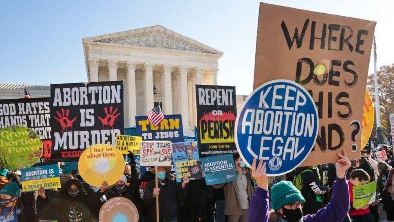 US Supreme Court strikes down abortion rights US Supreme Court strikes down abortion rights