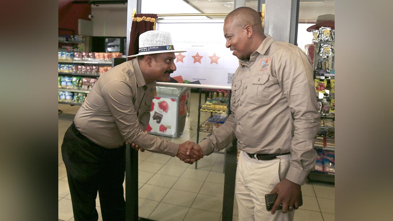 GOVERNMENT ACKNOWLEDGES PETROLEUM INDUSTRY GOVERNMENT ACKNOWLEDGES PETROLEUM INDUSTRY