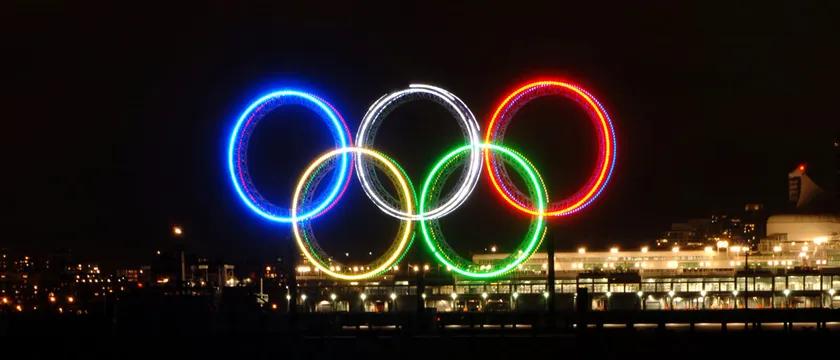 TEBOGO UP AGAINST WORLDS BEST IN 200M RACE TEBOGO UP AGAINST WORLDS BEST IN 200M RACE