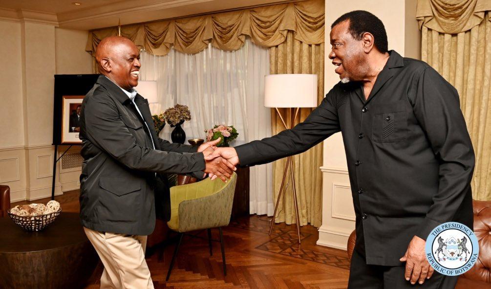Dr. Mokgweetsi E.K Masisi paid a courtesy call on Dr.hagegeingob, President of the Republic of Nambia Dr. Mokgweetsi E.K Masisi paid a courtesy call on Dr.hagegeingob, President of the Republic of Nambia