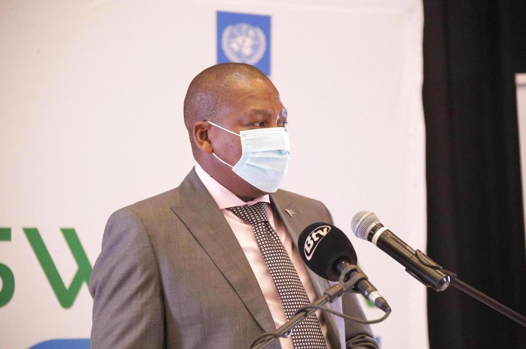 FNBB hands over project to Thuto Boswa centre FNBB hands over project to Thuto Boswa centre