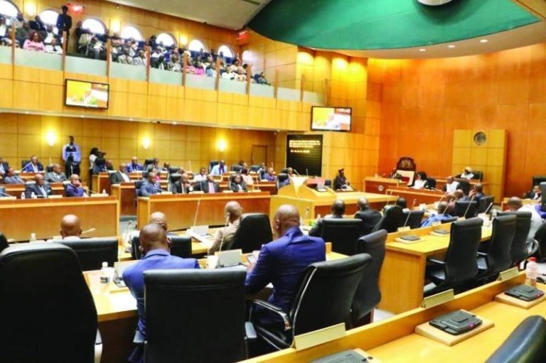 GOVERNMENT REVIEWS LABOUR LAWS - Botswana