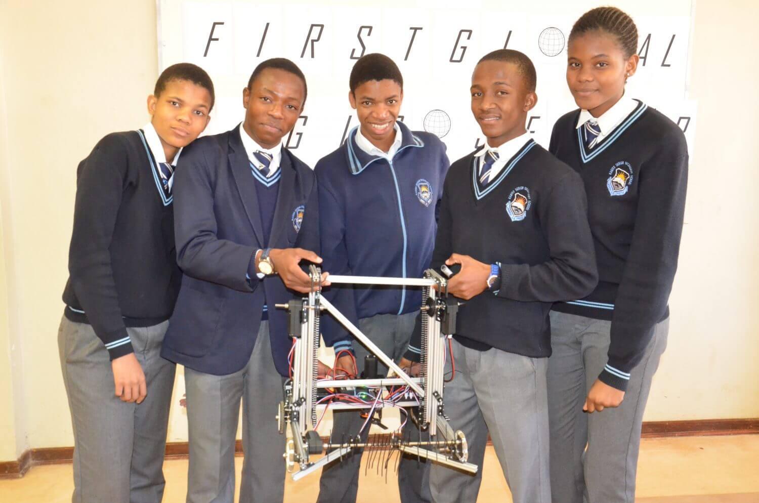 RAMOTSWA COUNCILLORS APPLAUD KAGISO SENIOR ROBOTICS TEAM RAMOTSWA COUNCILLORS APPLAUD KAGISO SENIOR ROBOTICS TEAM