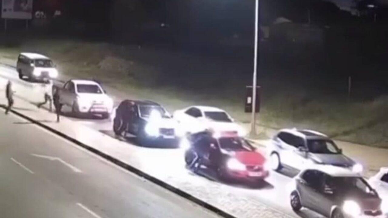 Old video shows attack on Botswana minister’s car, not a robbery in Nigeria Old video shows attack on Botswana minister’s car, not a robbery in Nigeria