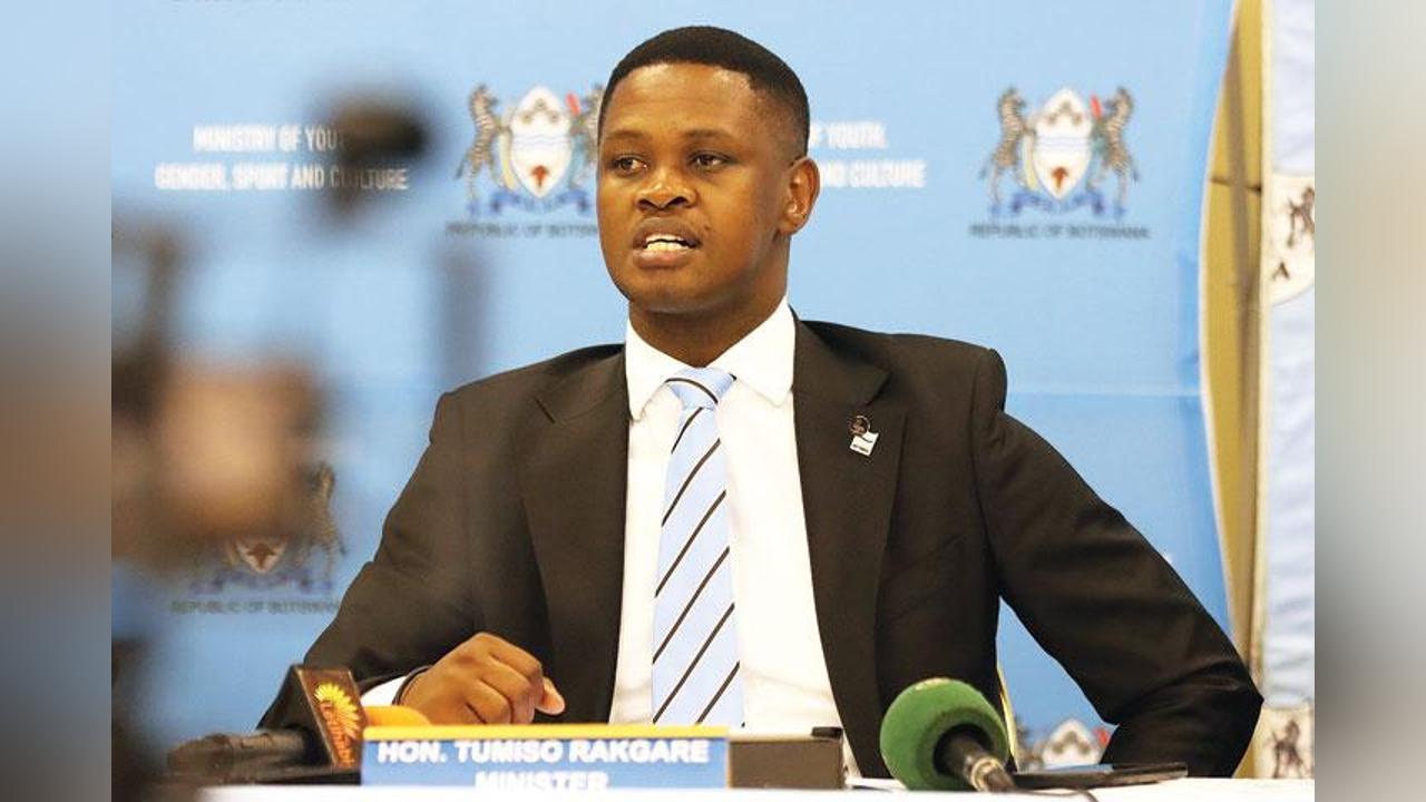 MIXED RELAY TEAM WINS BRONZE MIXED RELAY TEAM WINS BRONZE