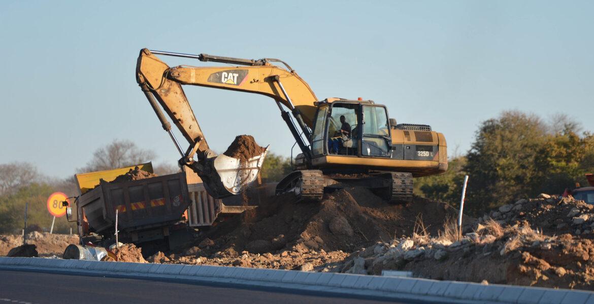 Manyeneng Inspects Rain Damaged Road in Mmopane Manyeneng Inspects Rain Damaged Road in Mmopane