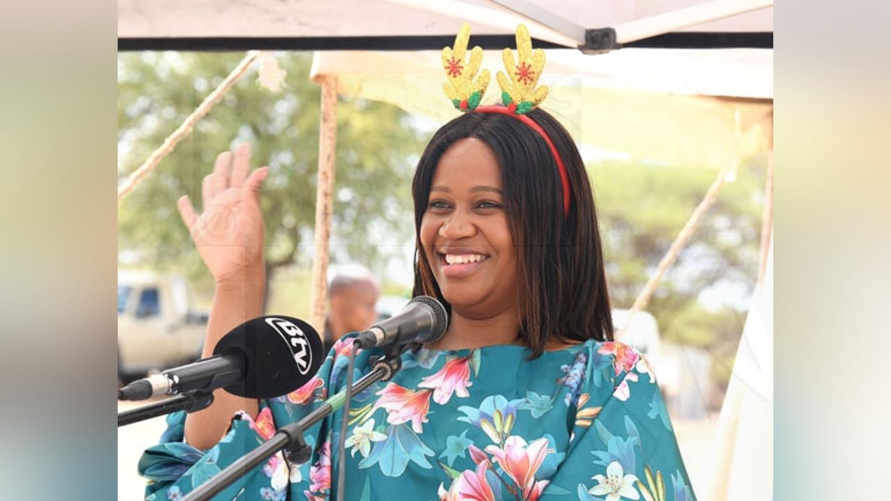 First Lady Celebrates Christmas with D'Kar Children - Botswana