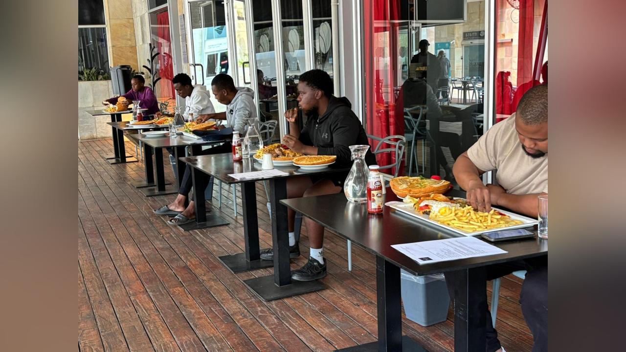 Protea Hotel Hosts Celebrity Burger Challenge Protea Hotel Hosts Celebrity Burger Challenge