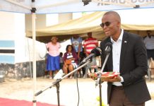 Ndaba Gaolathe Celebrates Early Christmas with Seniors Ndaba Gaolathe Celebrates Early Christmas with Seniors