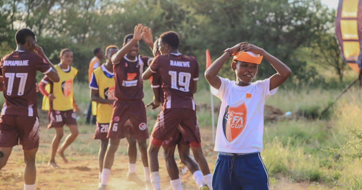 Orange FA Cup Reaches Last 32 Orange FA Cup Reaches Last 32