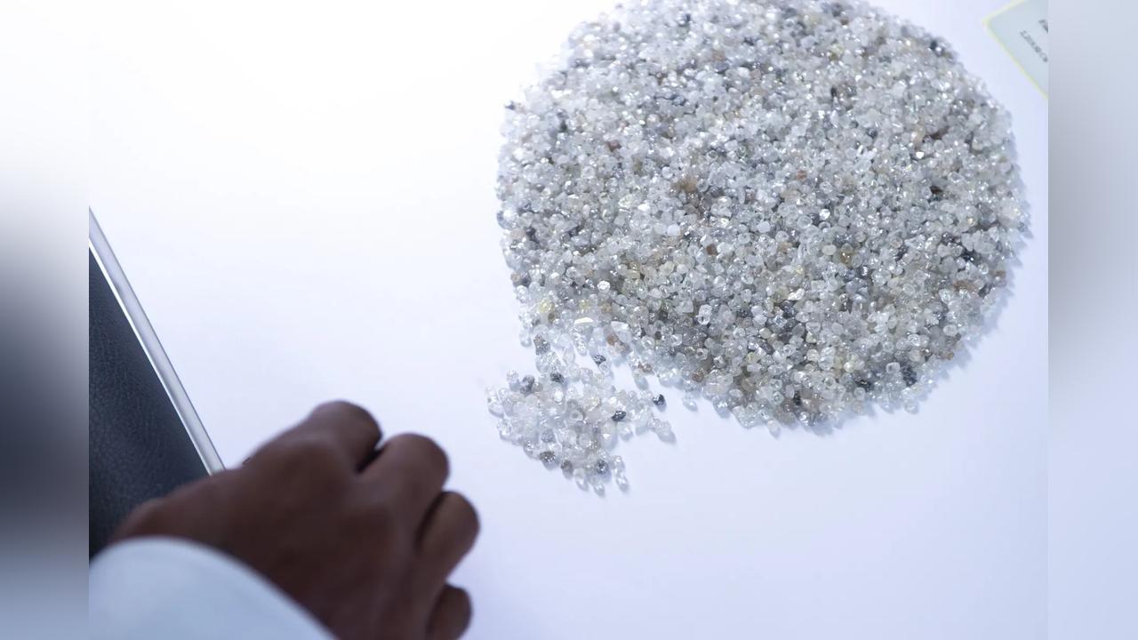 Negotiations on Zero Tariff for Rough Diamond Ongoing Negotiations on Zero Tariff for Rough Diamond Ongoing