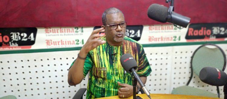 Législatives au Burkina Faso : «La guerre des terres risque d’avoir lieu» (Abdoulaye Diallo dit Ménès) Législatives au Burkina Faso : «La guerre des terres risque d’avoir lieu» (Abdoulaye Diallo dit Ménès)
