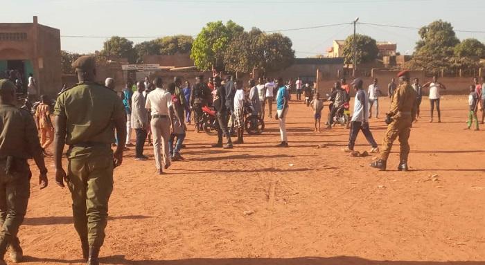 Élections couplées au Burkina : Affrontement entre des militants des partis politiques à Bobo-Dioulasso Élections couplées au Burkina : Affrontement entre des militants des partis politiques à Bobo-Dioulasso