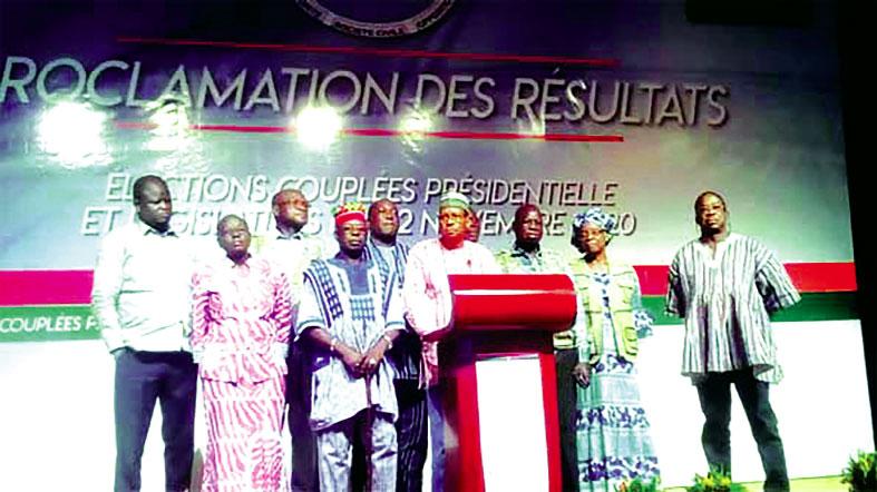 Proclamation des résultats des élections : Les commissaires de l’Opposition reviennent à la plénière Proclamation des résultats des élections : Les commissaires de l’Opposition reviennent à la plénière