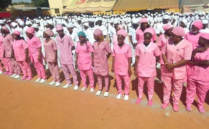 Institut privé de santé sainte Julie de Tenkodogo : 331 impétrants ont prêté serment pour assurer la « Santé pour tous » Institut privé de santé sainte Julie de Tenkodogo : 331 impétrants ont prêté serment pour assurer la « Santé pour tous »