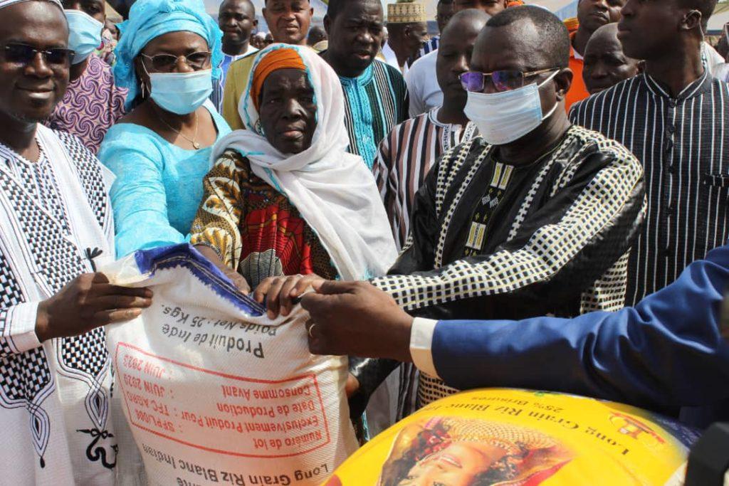 Journée d’hommage aux personnes âgées de Sabou : la tradition encore respectée Journée d’hommage aux personnes âgées de Sabou : la tradition encore respectée
