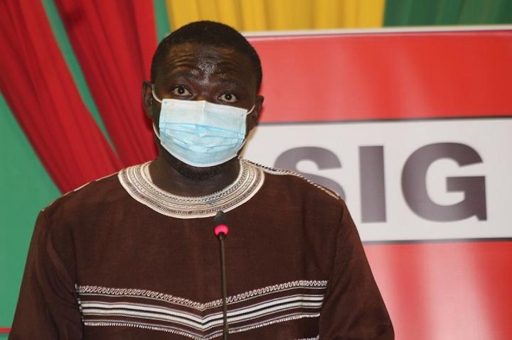 Covid-19 au Burkina : Le respect des mesures barrières, première marque de reconnaissance aux agents de santé Covid-19 au Burkina : Le respect des mesures barrières, première marque de reconnaissance aux agents de santé