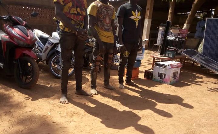 Brigade de gendarmerie de Nongremaasom : Un réseau de braqueurs à main armée mis hors d'état de nuire Brigade de gendarmerie de Nongremaasom : Un réseau de braqueurs à main armée mis hors d'état de nuire