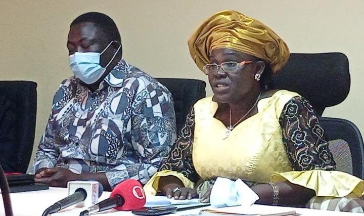 Recherche scientifique : Le ministre délégué Maminata Traoré Coulibaly encourage le Groupe de recherche et d'action en Santé (GRAS) Recherche scientifique : Le ministre délégué Maminata Traoré Coulibaly encourage le Groupe de recherche et d'action en Santé (GRAS)